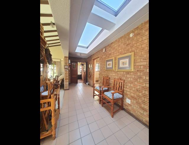 5 BEDROOM HOUSE FOR SALE IN VANDERBIJLPARK SE 3